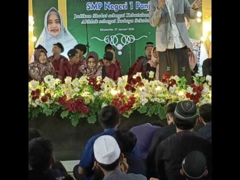 Gema Isra' Mi'raj 1447 H di Aula SMPN 1 Panji: Satukan Tekad Menuju Generasi Beradab